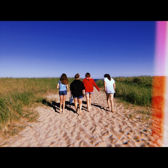 Meet your Posher, Alice - Picture 1 of 1